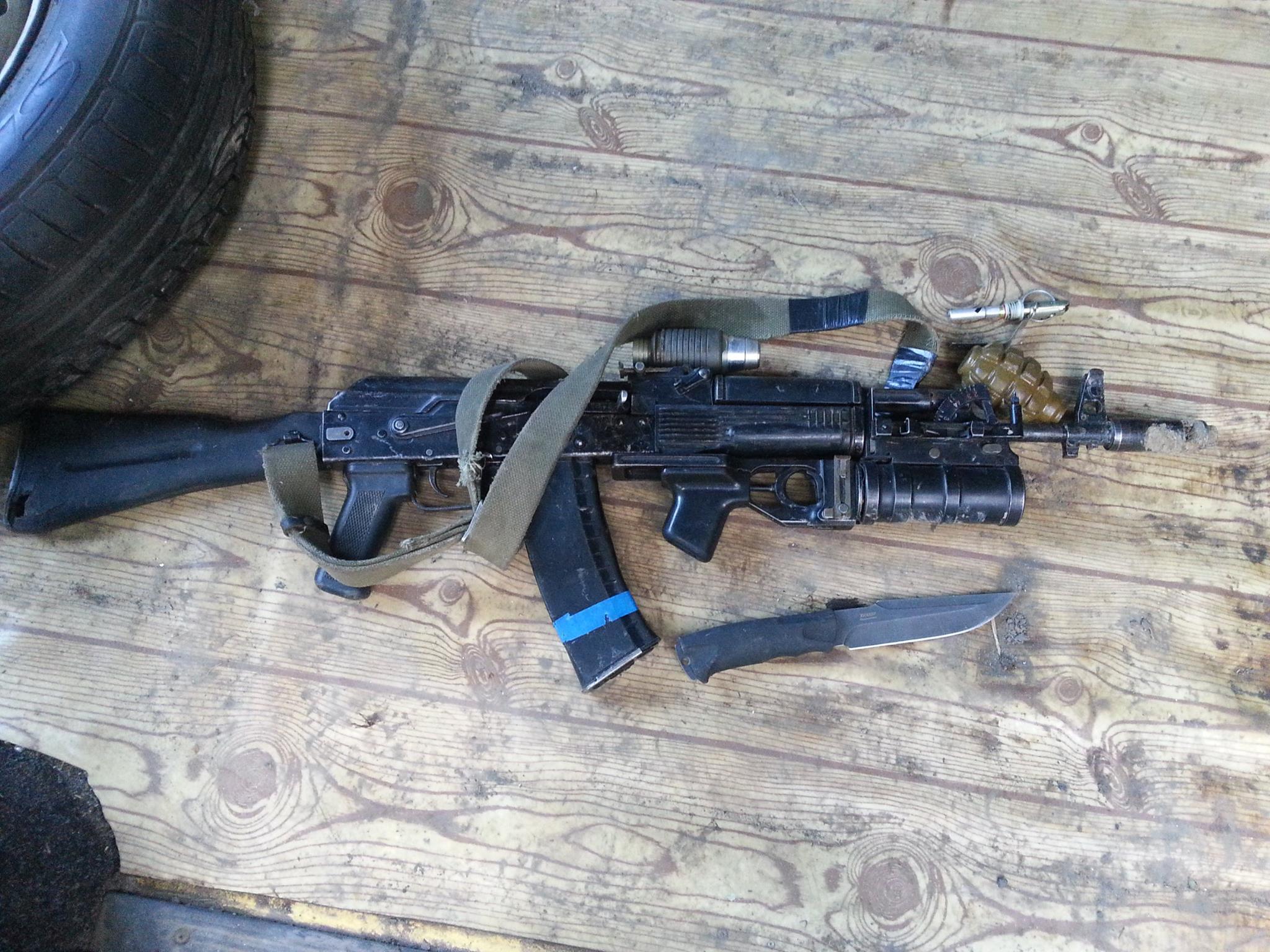 Major Gates Captured Weapons Ak103 Gp34 Of Eliminated 04 05 15 Russian Spetsnaz Reconnaissance Team Operating In Ukraine Http T Co Fdudagvdut Twitter