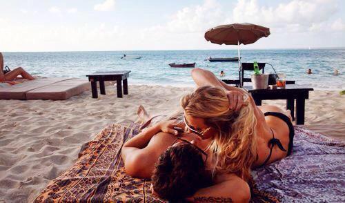 westward_adv's tweet photo. Someday I'll travel with my love. http://t.co/YVX46djeF8