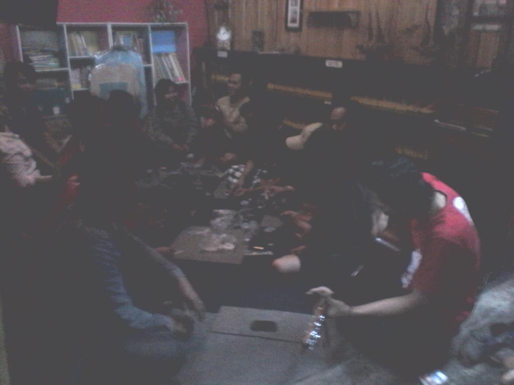 putra_herie's tweet photo. Dialog taman ReKKaM http://t.co/dFDGi6ErC9