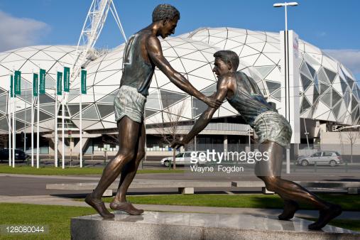 StueyOG's tweet photo. This act of sportsmanship by John Landy,was immortalised in Melbourne.Not punished.Sometimes,being nice,is just that. http://t.co/YiinypnCtS