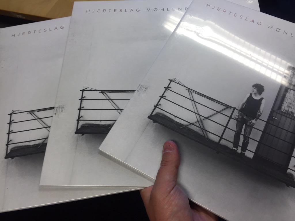 NRKP13 (@nrkp13) on Twitter photo VÄken? Stjernepose gir vekk snasne vinyler av <a href="/ektehjerteslag/">Hjerteslag</a> i dag. SÄnn mellom 9 og 11 et sted. VÄken? Stjernepose gir vekk snasne vinyler av <a href="/ektehjerteslag/">Hjerteslag</a> i dag. SÄnn mellom 9 og 11 et sted.