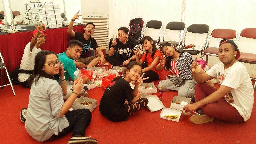 Selamat makan siang :) Jangan lupa nanti malam di SCTV #Liputan6Award