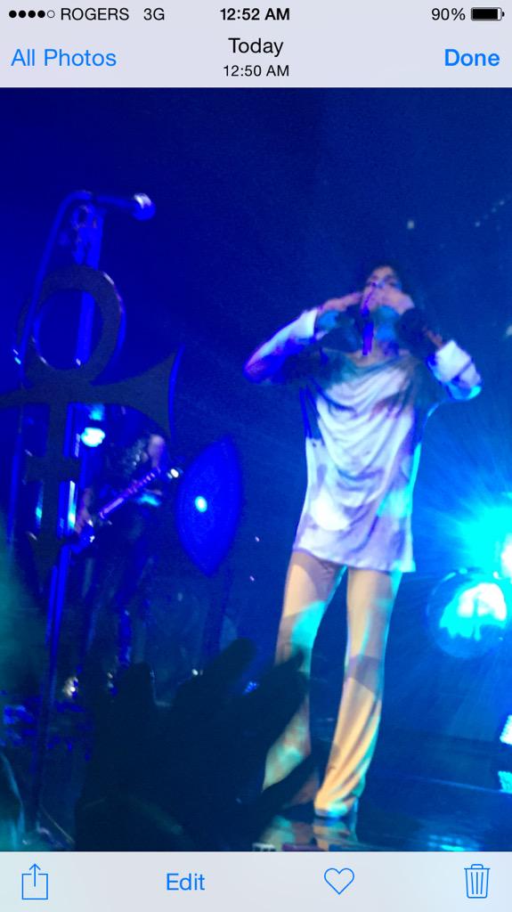 socavampire's tweet photo. #princeToronto #3RDEYEGIRL #Prince ....wow ! Epic! Surreal! Front row! Energy! Wow! http://t.co/71g4d013NR