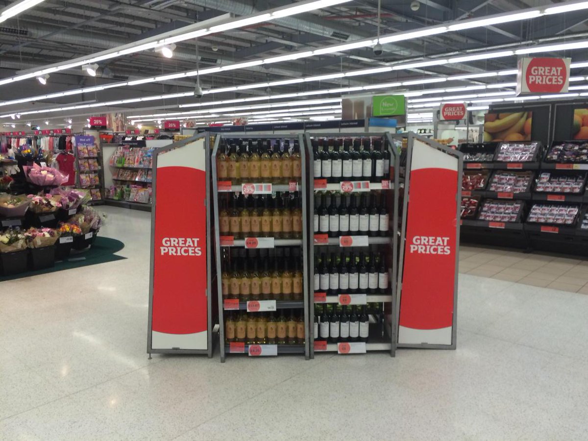 DerekN_2014's tweet photo. 25% off wine when you buy 6 bottles. Get ready for the bank holiday weekend at sainsburys http://t.co/Cz5IskcVL2
