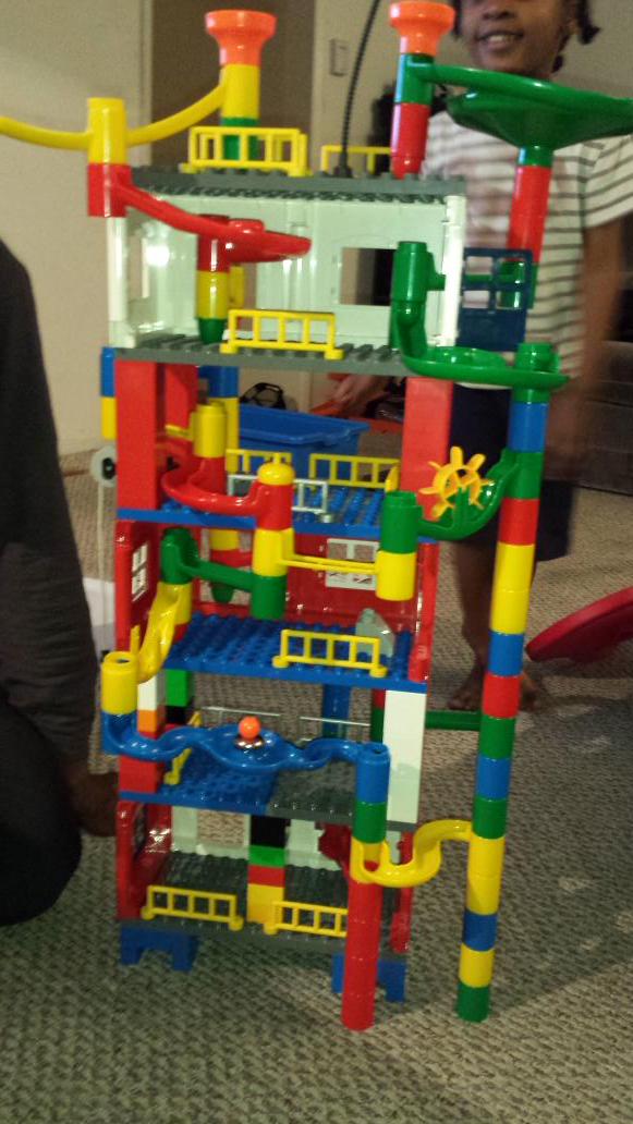 Cokebottlepop's tweet photo. Came home and found the most awesome Lego house ever......... #marbulous &amp; #lego http://t.co/c8HXT7NqE4