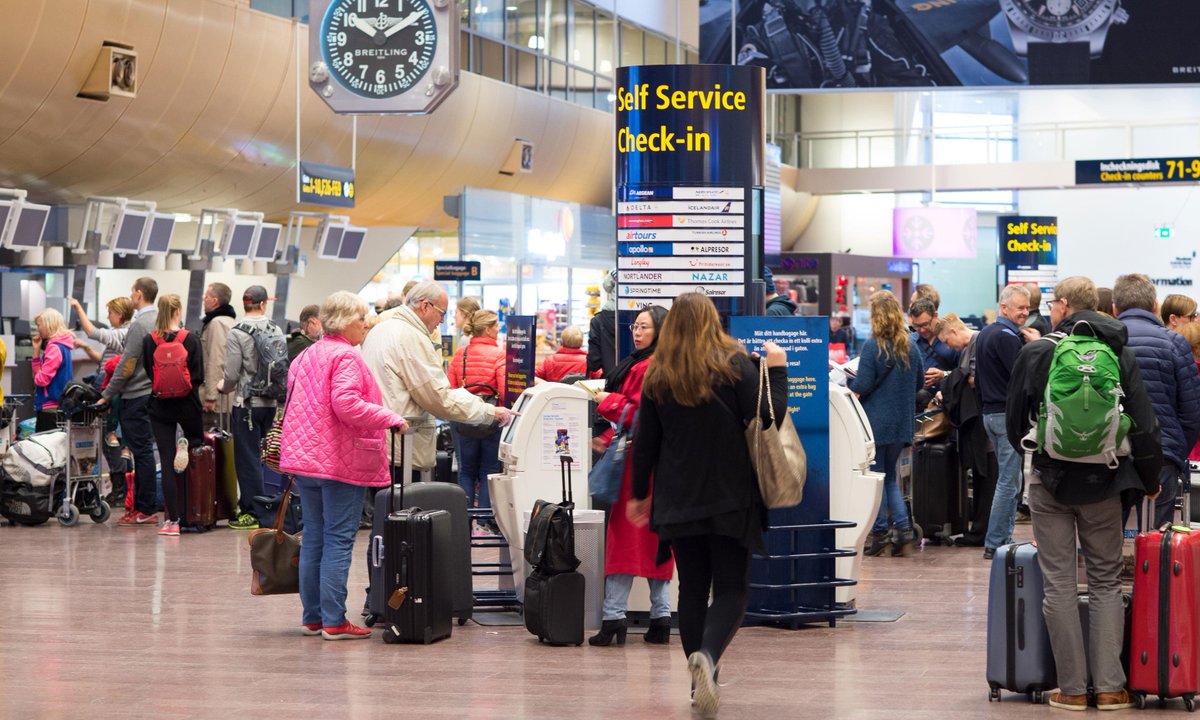 EhandelPunktSe's tweet photo. Royal Design öppnar virtuell butik på Arlanda http://t.co/hmmLejisLA #ehandel http://t.co/jlIaugYqxz