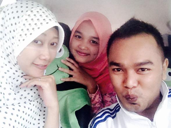 Tuleyta's tweet photo. Selfie cardox http://t.co/1iNYqnxybE
