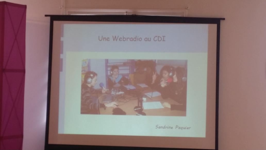 SophieGarssine's tweet image. @sandpaquier nous présente son projet #webradio au CDI à la journée des profs #docs91! Merci à @CanopeEssonne