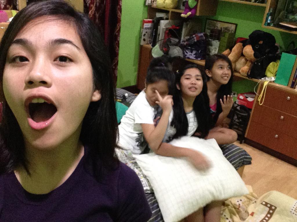 04arcsRo's tweet photo. Night with mah friends/cousin http://t.co/4ga8vzSrob