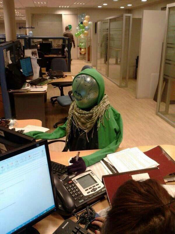 TrasLasKamaras's tweet photo. Día 58 aún no se han dado cuenta http://t.co/x00eYYaCWI  #QuevuelvaManoloCM