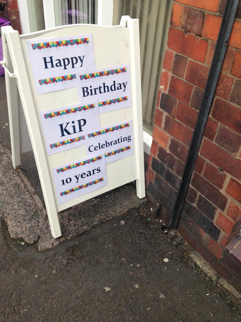 oakengatesSA's tweet photo. @salvationarmyuk @KiPTelford Our outreach project is 10years old and still going strong. Here's to another 10years! http://t.co/baidRifpRk