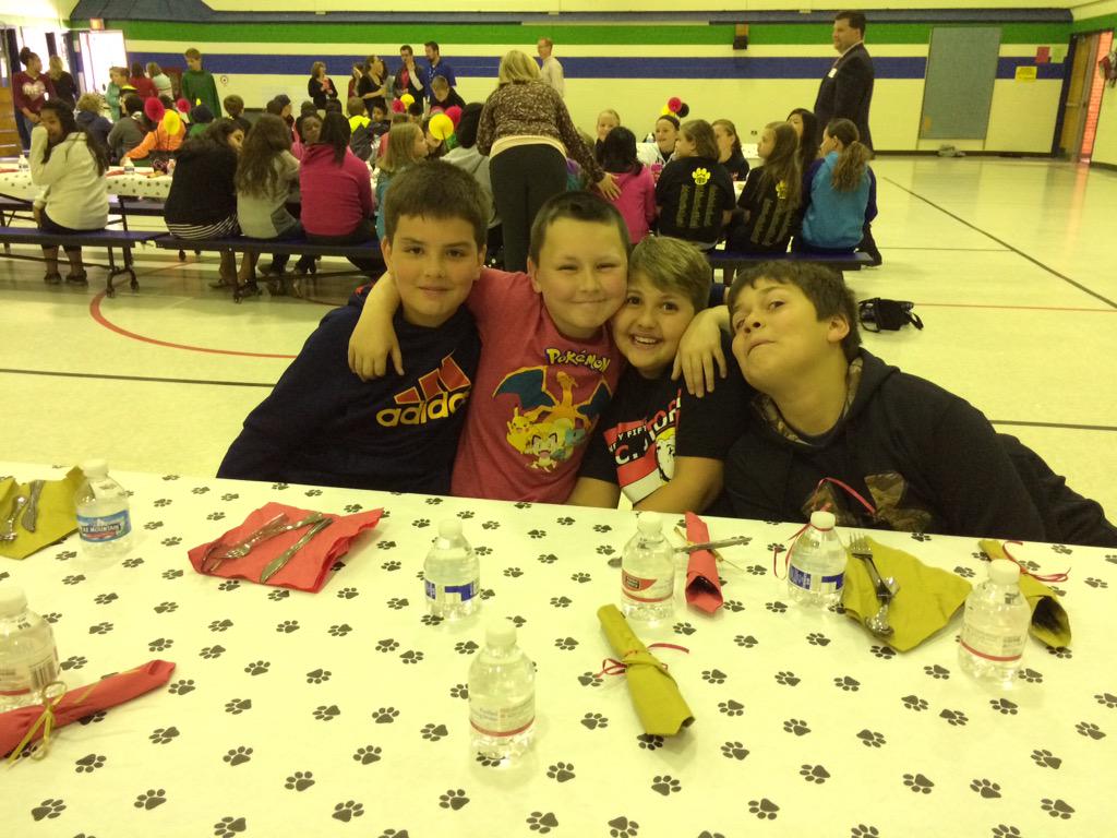 HCStormSchool's tweet image. Fifth grade breakfast. 5th graders finishing up at HCS and getting ready for RMS!