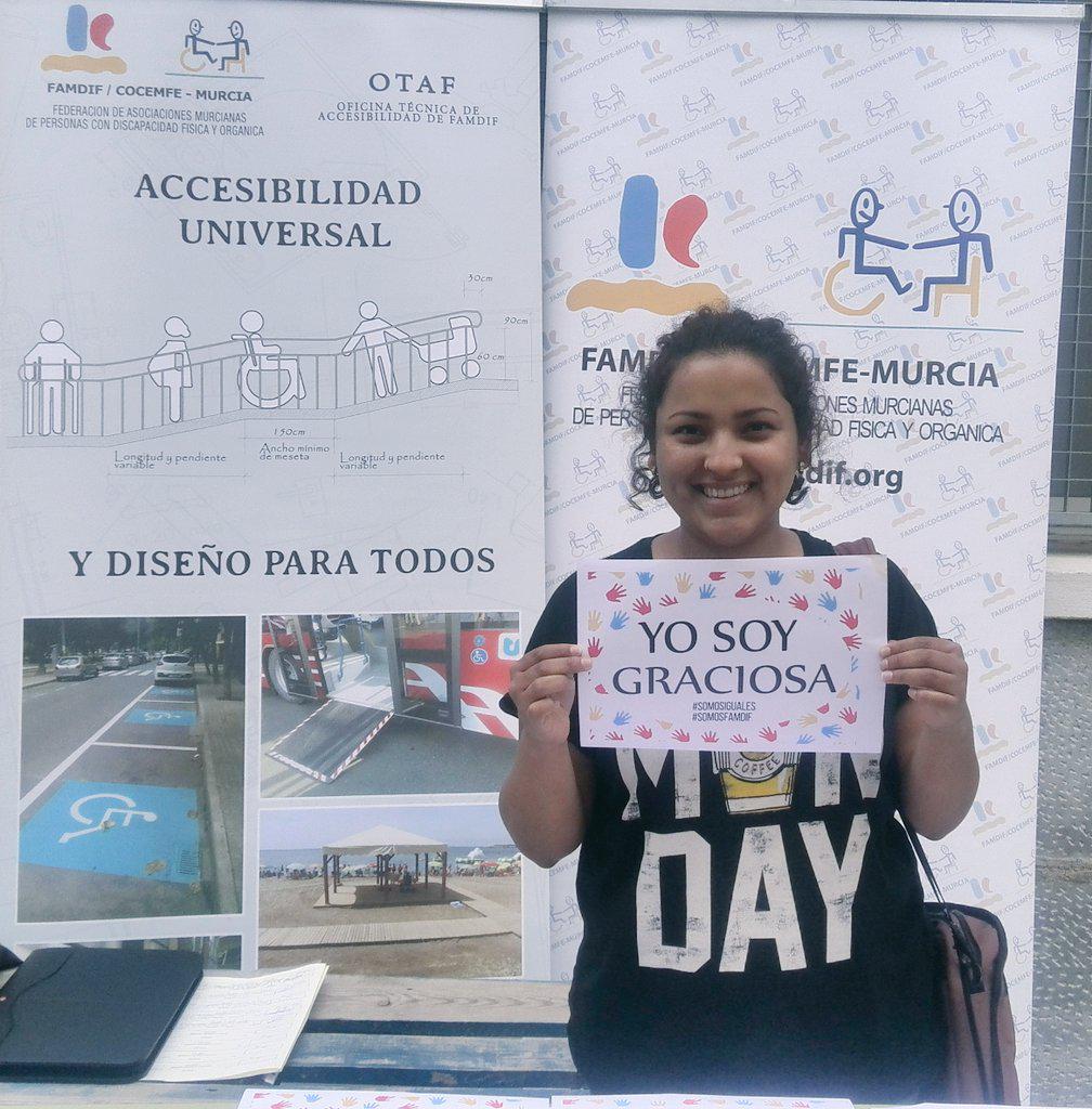 FAMDIF's tweet photo. Graciosa es poco!!!!! Miles de gracias!!!!! #SOMOSIGUALES #SOMOSFAMDIF http://t.co/nT6prE1lue