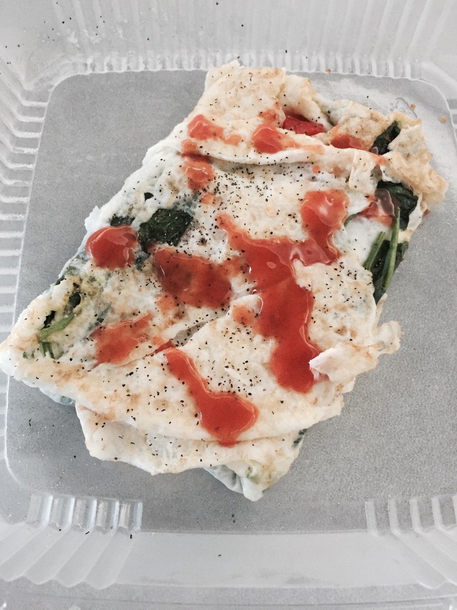 philmazzola's tweet photo. Day 3 breakfast: egg whites with spinach and peppers covered in hot sauce http://t.co/K7DHLuWfxD