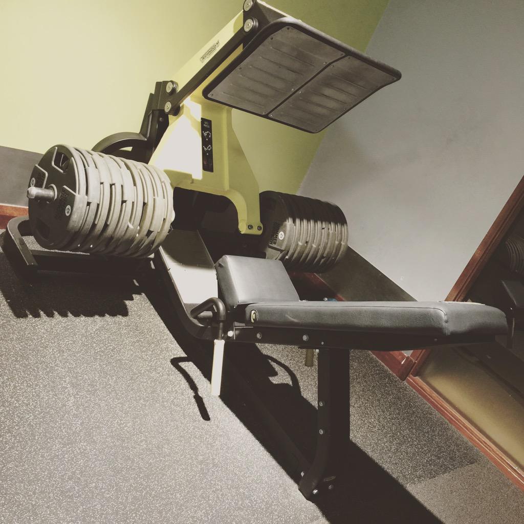 AKonnection's tweet photo. Don't miss leg day!! #HitTheGrind #legday #yeahhhhhbuddy #legpress send us your leg day photos! http://t.co/CdZYwF6BEU