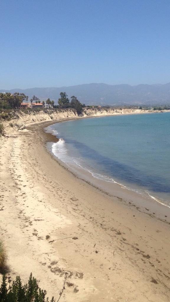 LaceyLufv's tweet image. Praying for the beaches of SB today 😭😔 #myoldhome😰