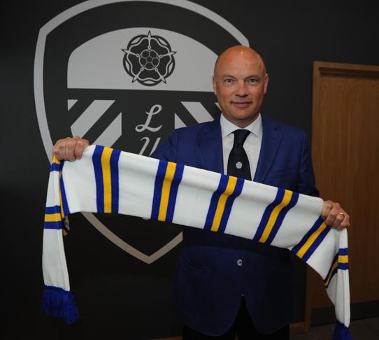 DeadlineDayLive's tweet photo. Photo confirmation of Uwe Rosler's appointment as new Leeds manager. (Source: @LUFC) http://t.co/krIhIp3eo9