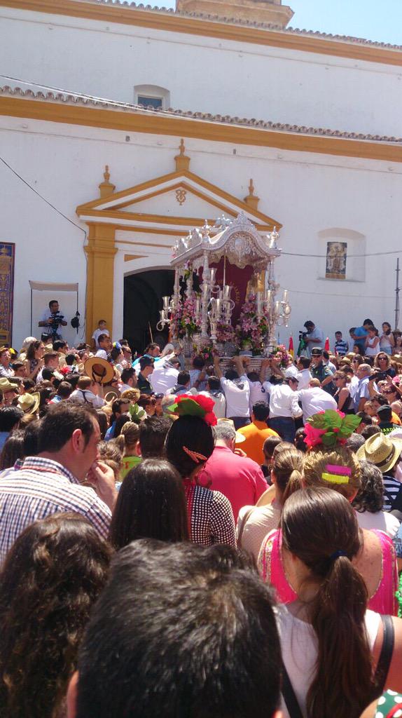 maruhuevar's tweet photo. Ole y ole los carreteros bueno, mi compadre Jose Antonio el mejor #Huevar http://t.co/JF8H8pg4lD
