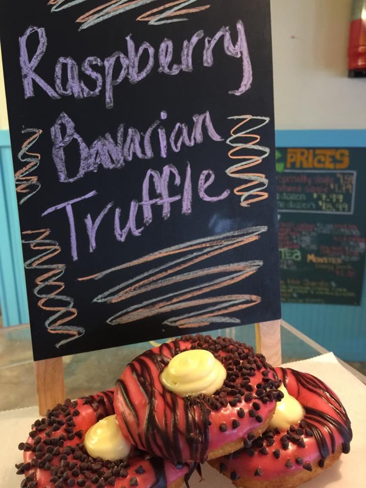 TopThatDonutsNJ's tweet photo. @DanMannarino ready to place your Friday morning order? #MemorialDay kick-off is here! #warmdonuts #summer2015 http://t.co/QmS2a13rTl