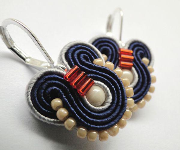 cozabzdura's tweet photo. Drops!
https://t.co/xtCUbSLdRl
#earrings #etsy #etsypromo #forsale #soutache #navy #BLUE #jewelry #jewelrydesign http://t.co/r8vtkHkv4n