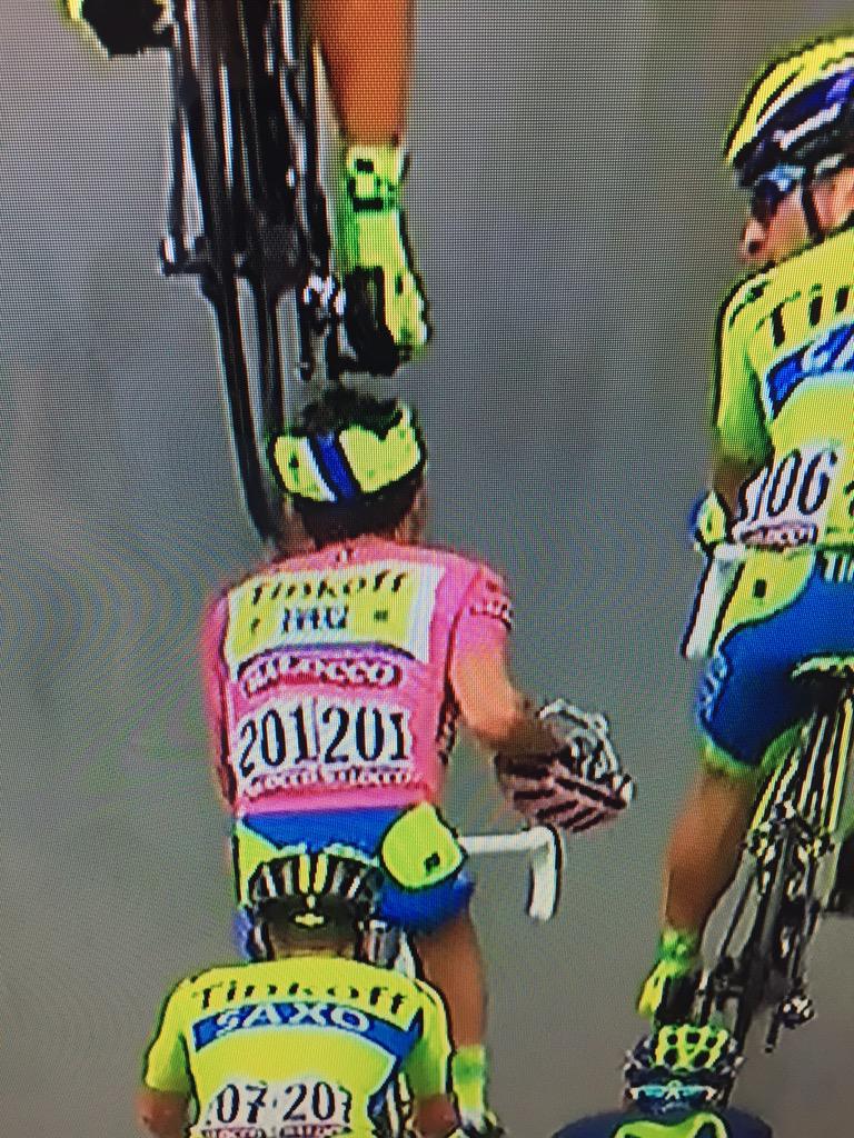 JimmySmith_90's tweet photo. @UCI_cycling @EurosportUKTV surely contador riding without a helmet is against the 'rules'?!? #SupportPorte http://t.co/Wxf8kCJSV8