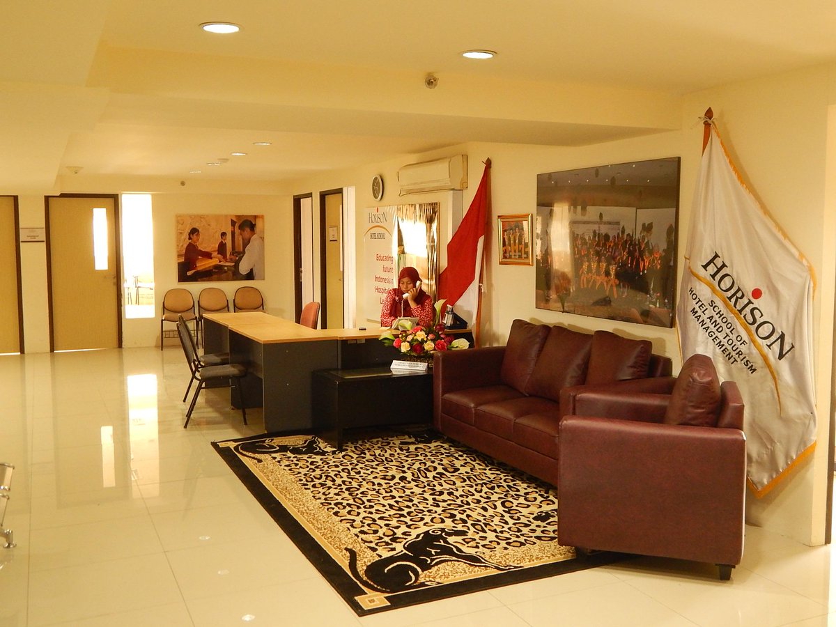 Horison_School's tweet photo. Ruang Tamu @Horison_School http://t.co/cmqakAIjtx