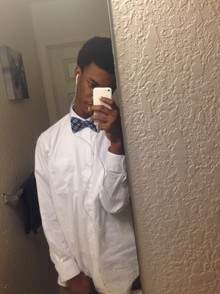 BizzyBSwaggins's tweet image. Vote me for class president on Friday!!! C/O &apos;17😌 👔#nomorehomework