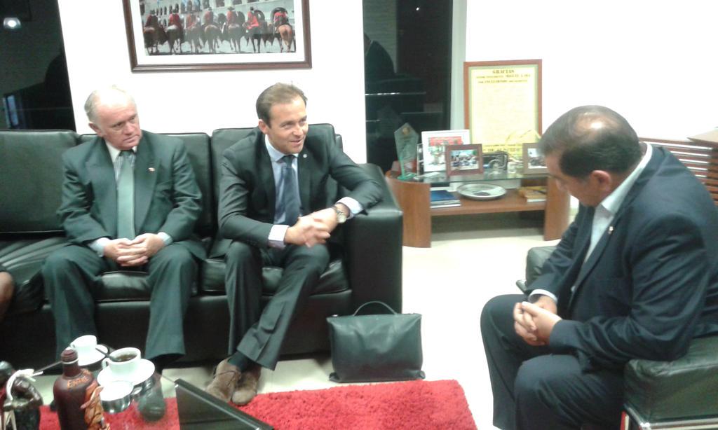 miguelisaok's tweet photo. Recibí en el CCM al Cónsul Gral. de Francia, Raphaël Trannoy y al nuevo cónsul en Salta, Philipp Garcin. http://t.co/RxKLMnJbj7