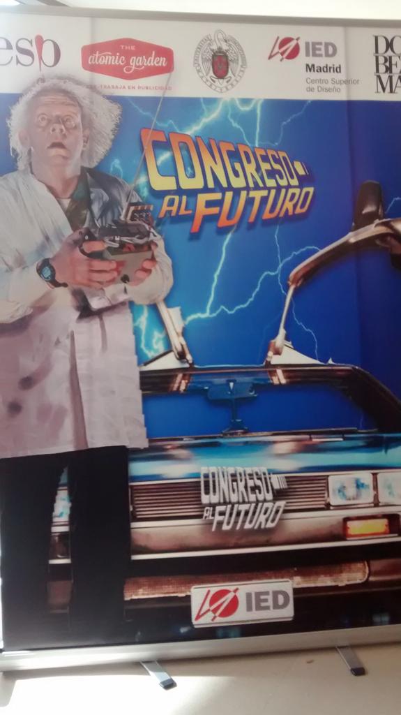 mkdirecto's tweet photo. Hoy viajamos al futuro en el Delorean de Marty McFly con @alexpallete @Ivan_Parlorio y más en #congresoalfuturo http://t.co/YIw4Twv1z2
