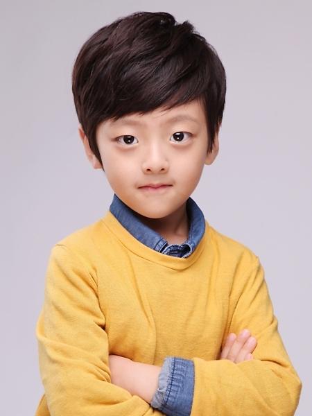 あんず ルルララ メモ妖精 Auf Twitter 韓国記事 リトルキム ジェジュン コ ウリム 映画 デベオ でオ ダルスの息子として参加 スパイ キム ジェジュン子役 トライアングル キム ジェジュン子役 など 様々な作品を通じて演技力を固めてきた