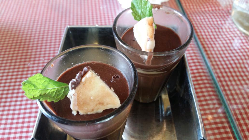 sankalpfoodie's tweet photo. #Airtel4G #Superquick #Day3 Toblerone Mousse #Sodabottleopenerwala Hyderabad http://t.co/ewrJUfWV2p