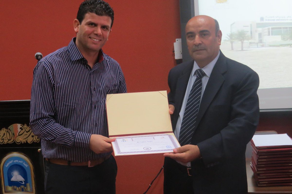 buc_info's tweet photo. كرمت وحدة البحث العلمي الهيئة الاكاديمية والادارية وموظفي الكلية الذين ساهموا في انجاح فعاليات المؤتمر الدولي الثاني http://t.co/Wx1JA05nxO