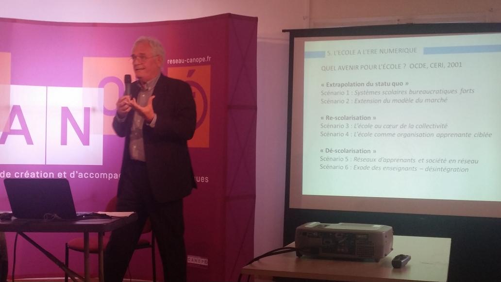 SophieGarssine's tweet image. (B. Cornu) Quels avenirs pour l&apos;école? Où trouve t-on les savoirs? #docs91