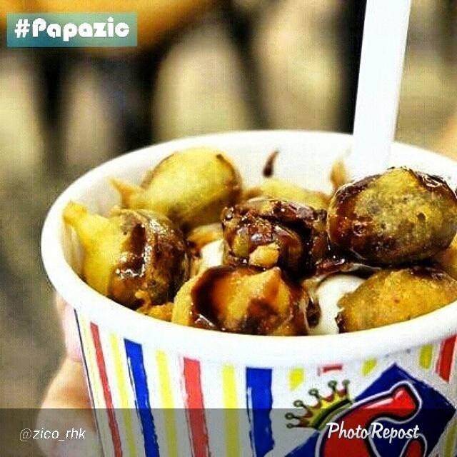 ChippyID's tweet photo. Feeling a little hungry? Fried Chocolate is a perfect choice to fill up your hungry tummy! By: @zico_rhk http://t.co/F6RX6nGIVG