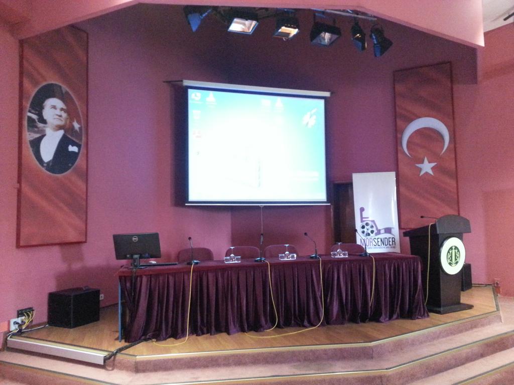 engelsizliyoruz's tweet photo. #Engelsizliyoruz  Istanbul Üniversitesi  de hazır http://t.co/QuCLeXkGDM