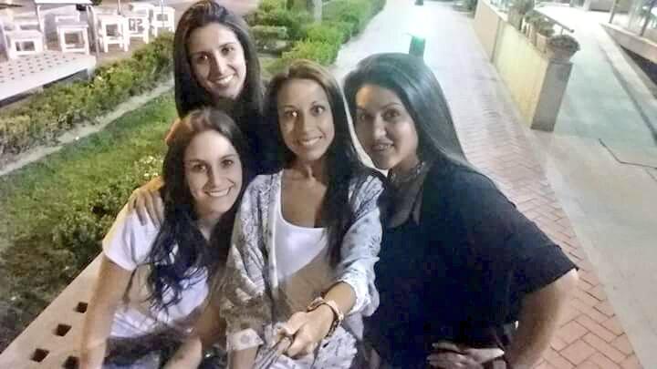 Cata_8923's tweet photo. Que mas puedo pedir si tengo a las mejores personas como amigas @Natalia_virgo @RocioGuerrer0 @nazaretquispe 😌😌☺☺ http://t.co/tAZUuz87ie
