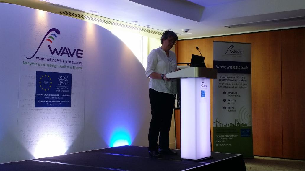 clewright's tweet photo. #wavewales @wicwales the value of networking mentoring & learning in supporting women in #ReachingFullPotential http://t.co/XKwcc6gET9