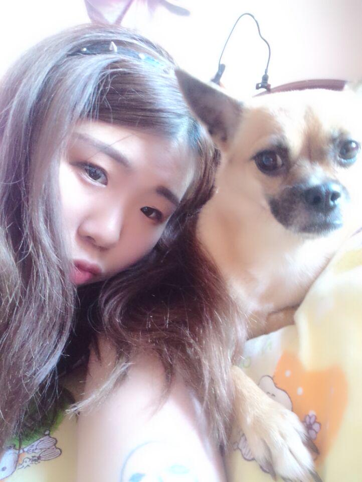 Jerry940915's tweet photo. 나랑 사진이 찍어 이렇게 싫어!!!!왜 눈빛이 이렇게 ㅠㅠㅠ짜증나 http://t.co/joj8CGxz62