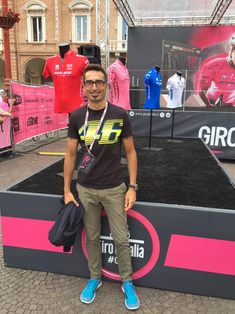 mflamigni's tweet photo. Partenza da Forlì con arrivo nel circuito di Imola. Non potevo mancare!!!!!!!!! #Giro2015 http://t.co/nOwZy6FR7J