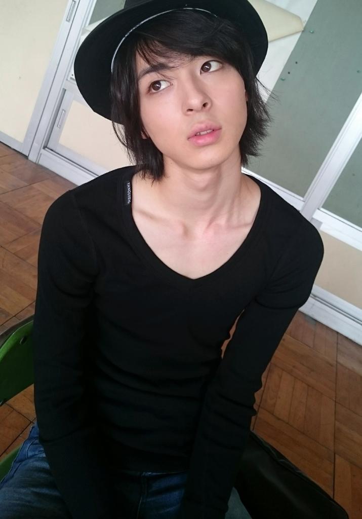 服のせいか今日はちょっと男っぽく見える高杉さん、ワイルドに 