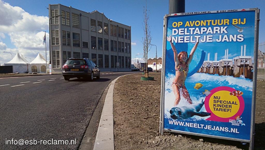 esbreclame's tweet photo. Laat de zomer maar komen! Er is in ieder geval genoeg te doen in Zeeland. #buitenreclame http://t.co/H47Yn4pQki