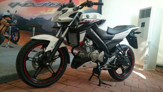 OtomotifXtra's tweet photo. New V-ixion Advance Hadir Sebagai Best Bike 150 cc http://t.co/DAToUiJn0q  http://t.co/vRBN1haUgb @YamahaIndonesia http://t.co/MEgF9WImjo