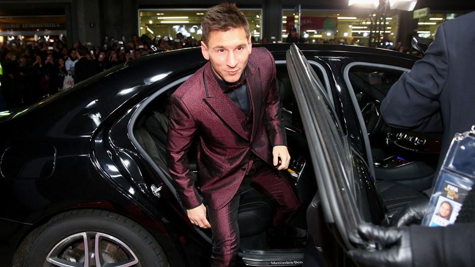 Happy birthday to Lionel Messi (28), Cicinho (35), Juan Riquelme (37) & (40)
 
