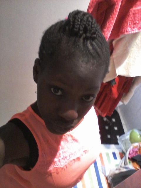 anna021102b tweet picture