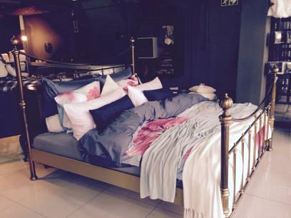 sa_decor's tweet photo. Watch the Sanders’ windows at 33 Salt River Road http://t.co/LmJWvDlPwU
#InBedWithBloggers be inspired http://t.co/qlpOcl0plh