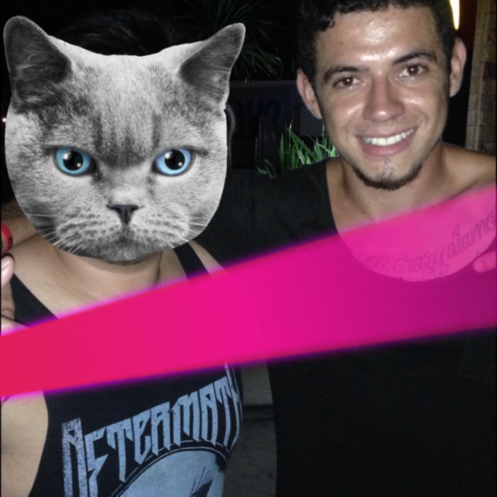 dragon_jerk's tweet photo. Throwback laboracay #Exitbar with Antonio http://t.co/kftNuyn7xj