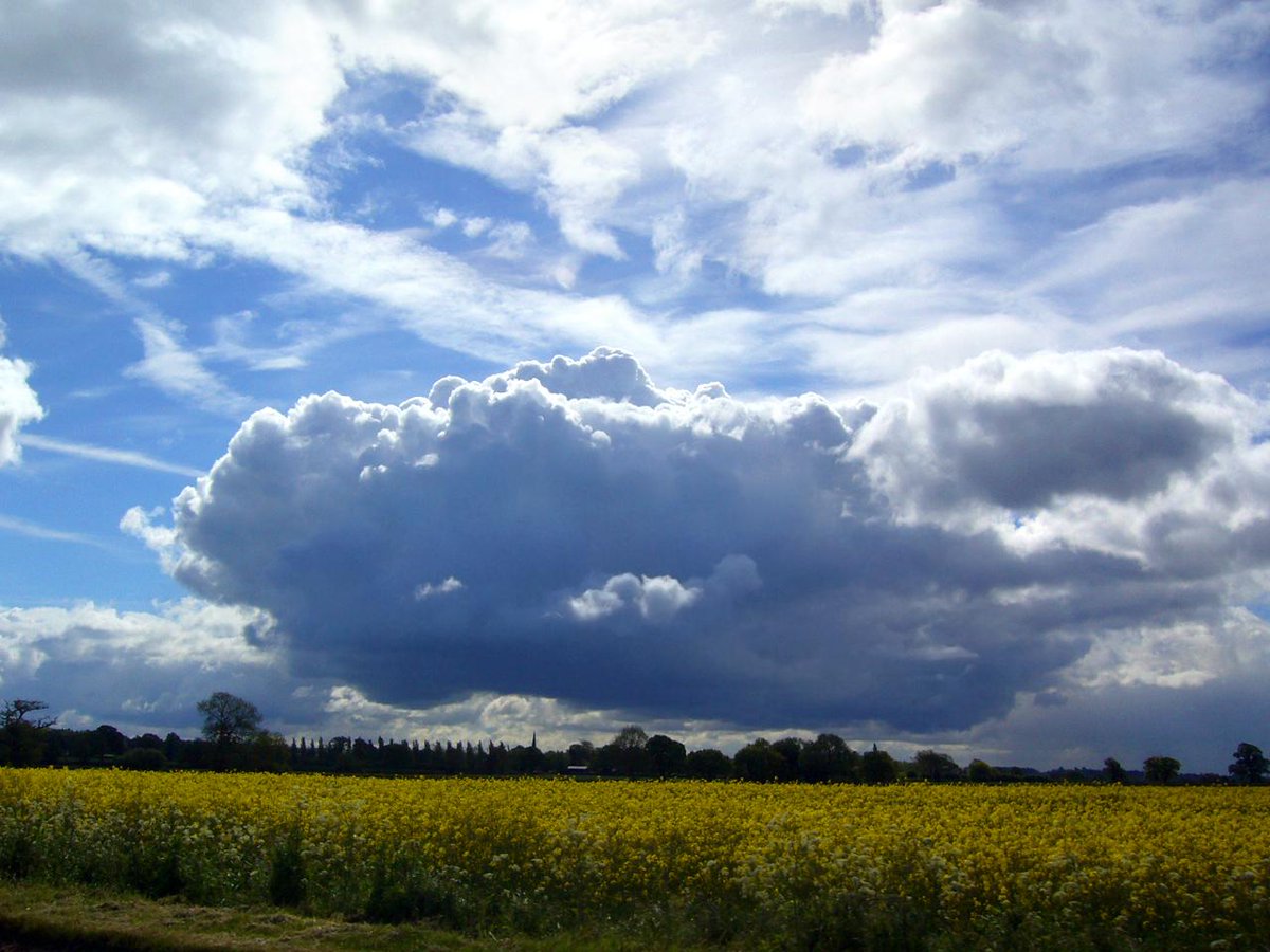 RareLtd's tweet photo. #waytoworkwednesday Big dramatic clouds! Yes, we have clouds and everything in Britain, it's great. http://t.co/tUg3eQ3t1w