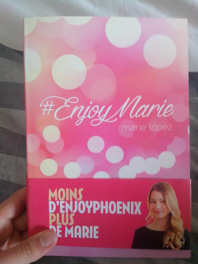 FanDeMarieEP's tweet photo. Enfin !!! Merci beaucoup Marie hâte de commencer a le lire... Et la converture est Magnifique ❤❤❤💋 @enjoyphoenix http://t.co/08HNRH5iaY