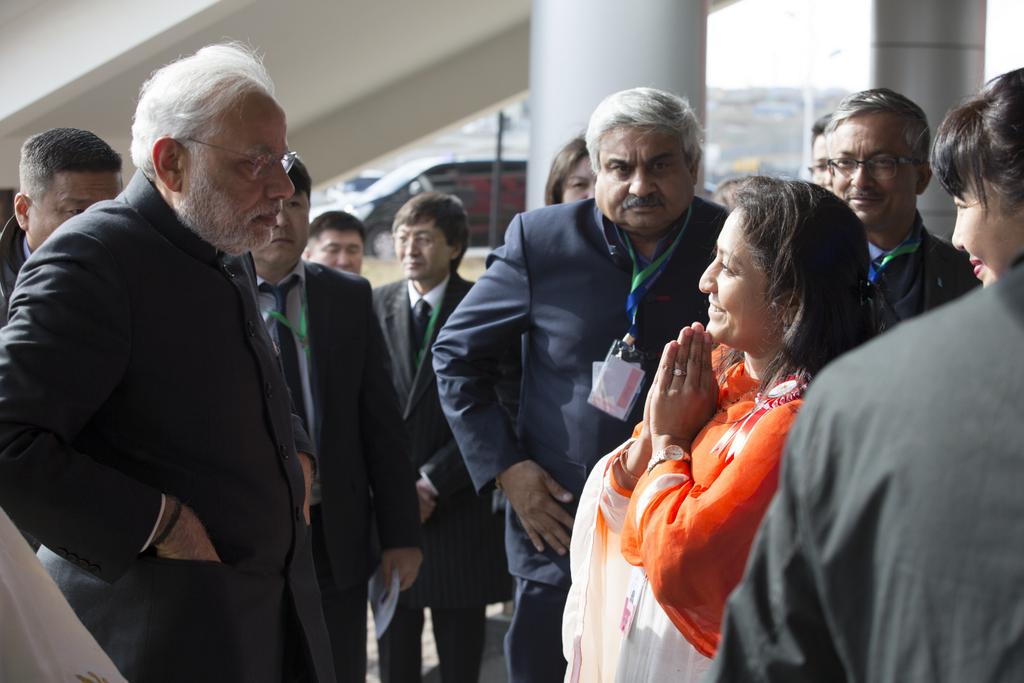 LifeCoachSejal's tweet photo. Welcoming honourable PM @narendramodi in Mongolia for the grand event organised by the Art of living. http://t.co/Mqho1yEYFJ