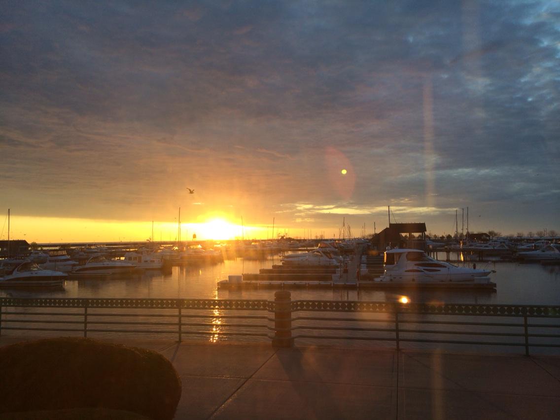 TrueBlueAbe's tweet image. Sunrise in Racine - rise &amp;amp; shine 4 @CNHIndustrial North American meetings with colleagues from @case_ih and @casece